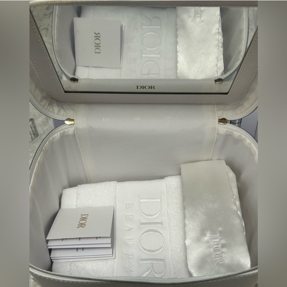 Christian Dior Twill Travel Trunk with Dior Bath Towel, Satin Headband, Serum - Picture 6 of 11